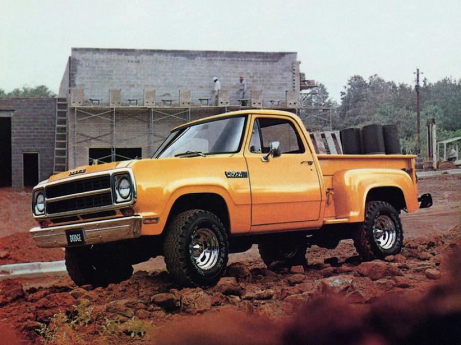  Dodge W150 Utiline Power Wagon 1980 года  (фото 1 из 1)